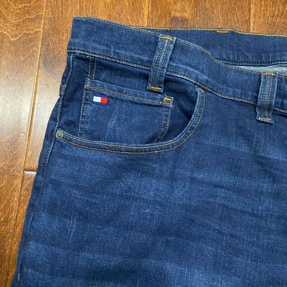 Tommy Hilfiger Vintage NWT Straight Leg Dark Denim Jeans Men's Size 54 x 32 - Picture 3 of 12